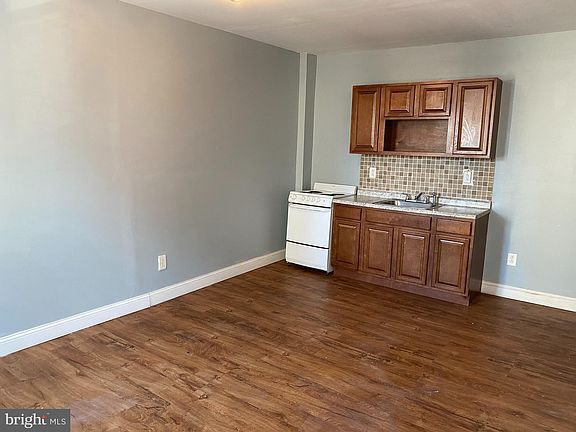 3rd image of 1635 N 26th St #B