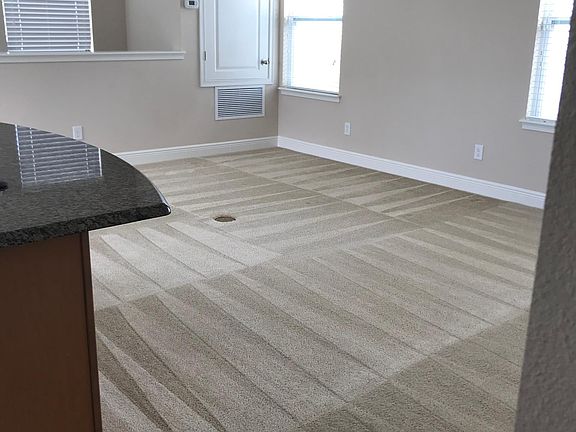 4th image of 13807 Sachs Ave