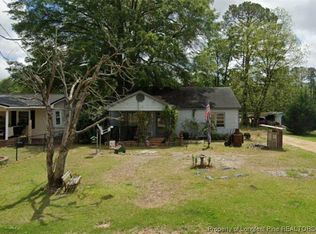 615 McLamb St, Roseboro, NC 28382