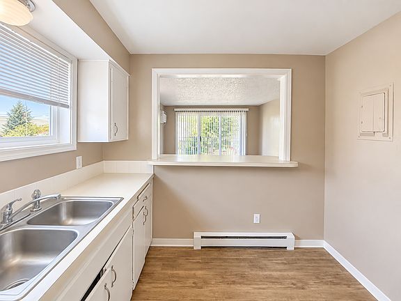 4th image of 1122 Oakland St #2
