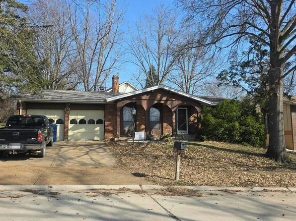 596 Bridgebend Rd, Ballwin, MO 63021