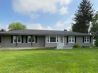 400 Guernsey Dr, Fremont, OH 43420