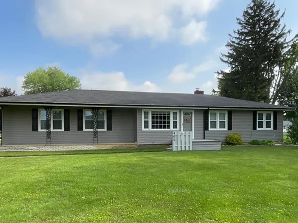 400 Guernsey Dr, Fremont, OH 43420