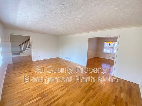 3rd image of 320 Six Branches Ct
