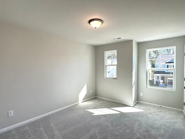 2233 Cape May Ln — Photo 28