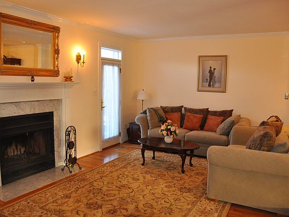 4th image of 10129 Turnberry Pl