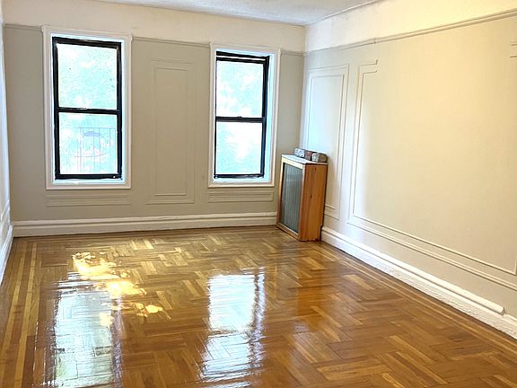 2nd image of 2133 Wallace Ave APT 217