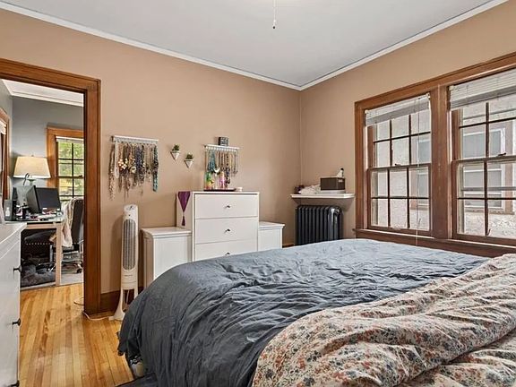 4th image of 964 Goodrich Ave #2