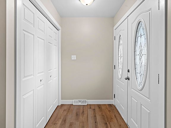 4th image of 350 N 375 W