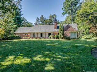 2412 Cloister Dr, Charlotte, NC 28211