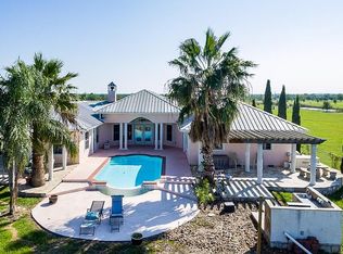 2383 W Bayshore Rd, Anahuac, TX 77514