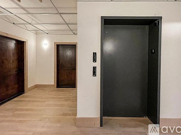 2nd image of 105 S Court St #206