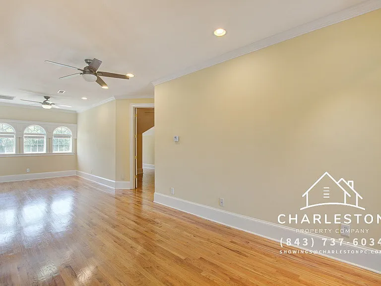1739 Indigo Island Dr — Photo 37