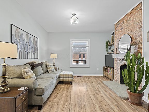5th image of 997 Oakwood Ave