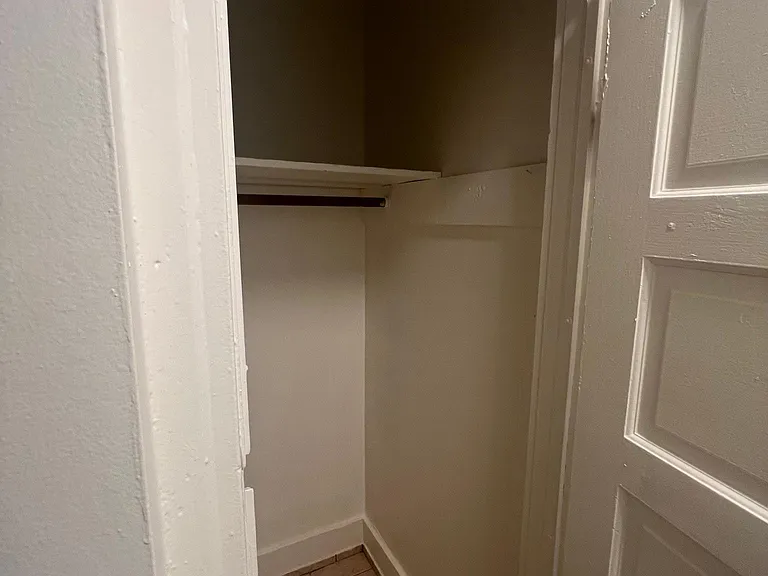 2111 S Union Ave #4 — Photo 28