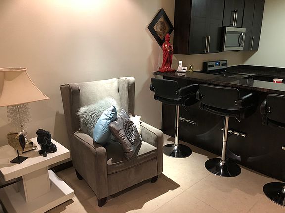 2nd image of 813 Travis St Unit 307