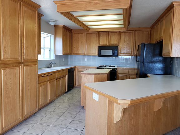 2nd image of 5495 Vida Ave