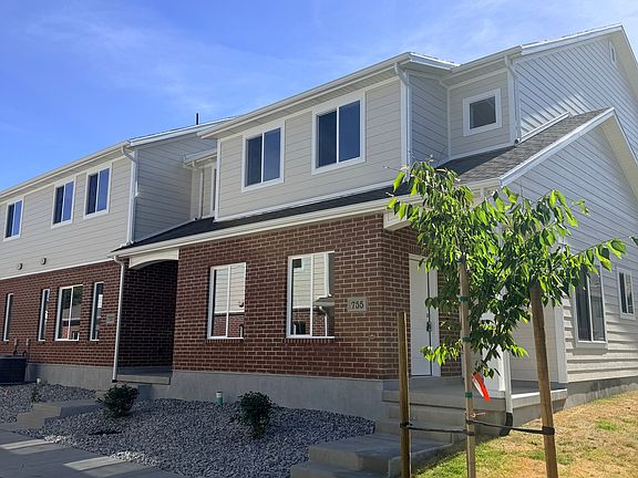 2nd image of 773 N Pheasantbrook Cir #3B