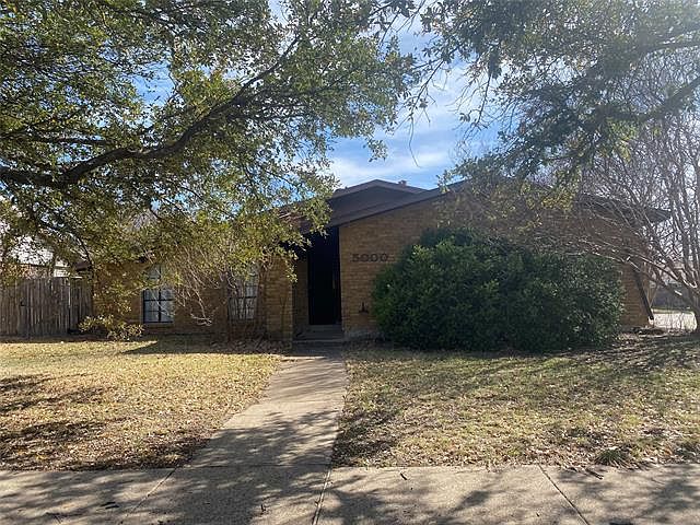 1st image of 5000 Brandenburg Ln