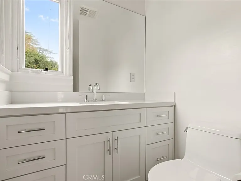 10215 Eldora Ave — Photo 17