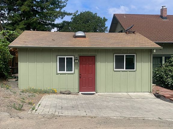 2nd image of 844 Wendy Ln