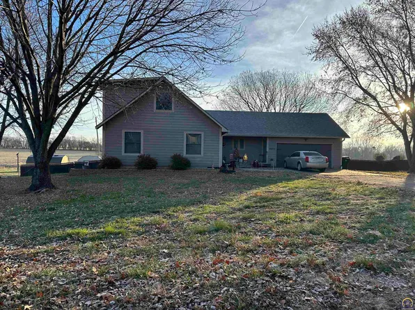 4220 SE Dyre Dr, Tecumseh, KS 66542