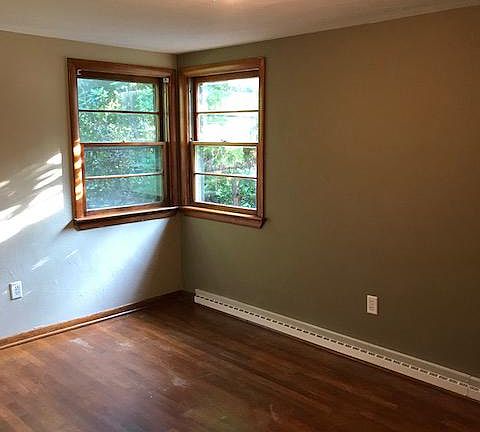 5th image of 324 Delton Ln