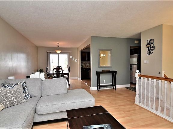 4th image of 8917 White Oak Dr
