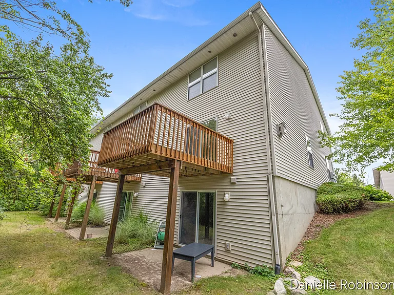 1796 Grand Ridge Ct NE — Photo 20