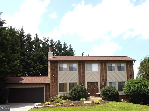 12112 Velvet Hill Dr, Owings Mills, MD 21117