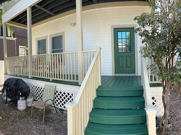 306 E Henry St #A — Photo 9