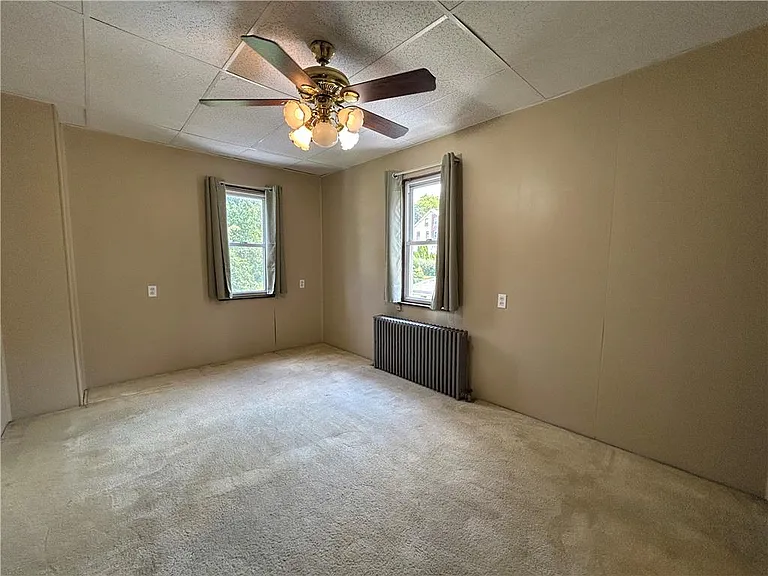 131 E Union Blvd — Photo 11
