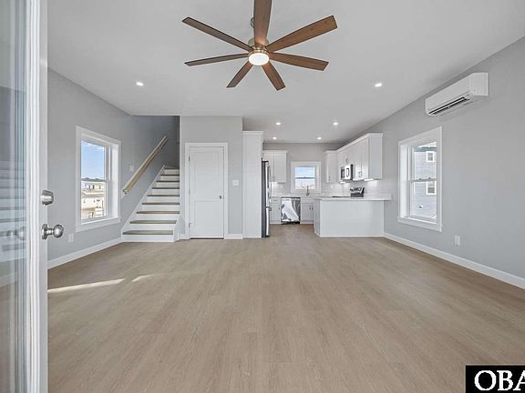 4th image of 41107 Villa Dr