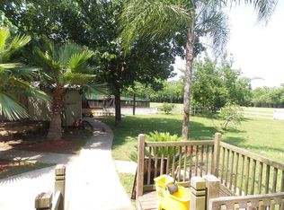 202 N Utah St, La Porte, TX 77571