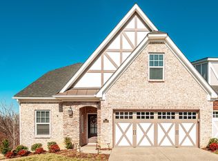 918 Cherry Grove Dr, Hendersonville, TN 37075