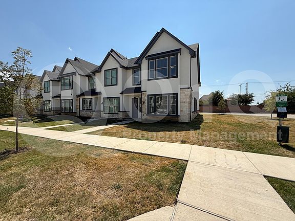 3rd image of 373 Buck Ridge Dr