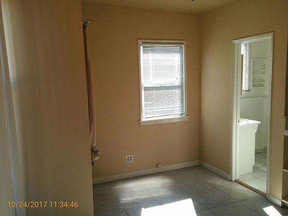 4th image of 624 W Beach Ave