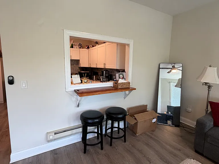 2905 N Mildred Ave — Photo 4