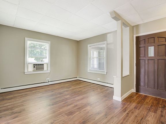 3rd image of 535 W Woodland Ave