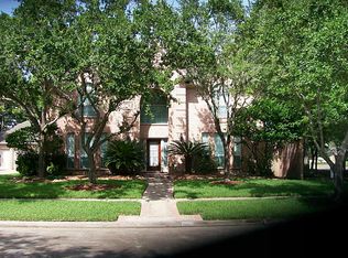 3702 Emerald Falls Dr, Houston, TX 77059