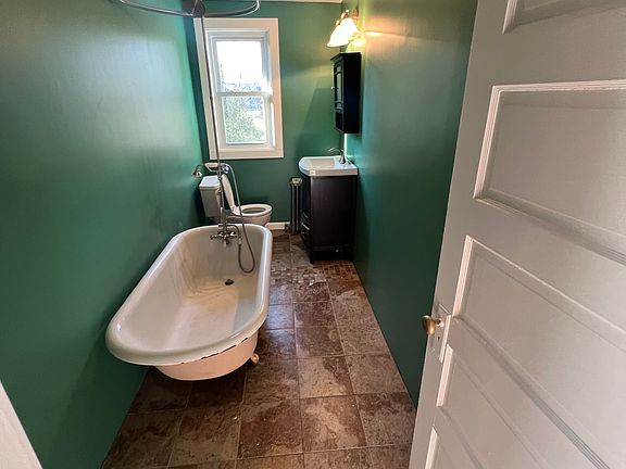 5th image of 56 Berks St
