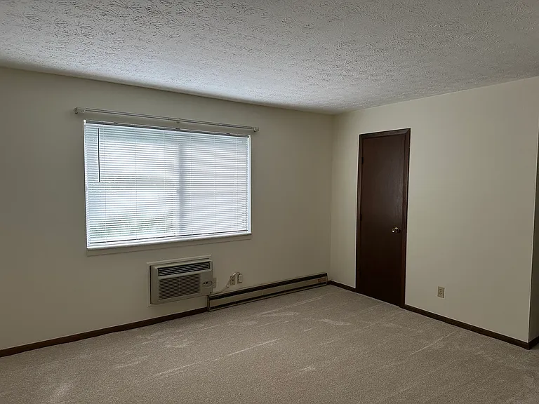 6751 Ridge Plaza Dr — Photo 6