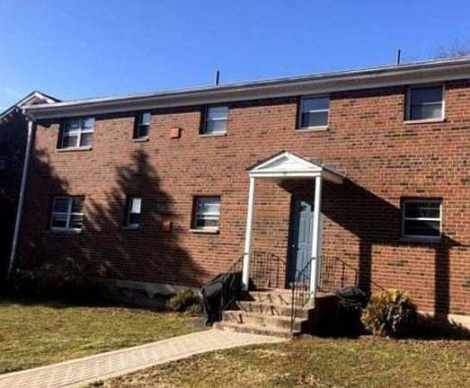 2nd image of 18B Colonial Dr