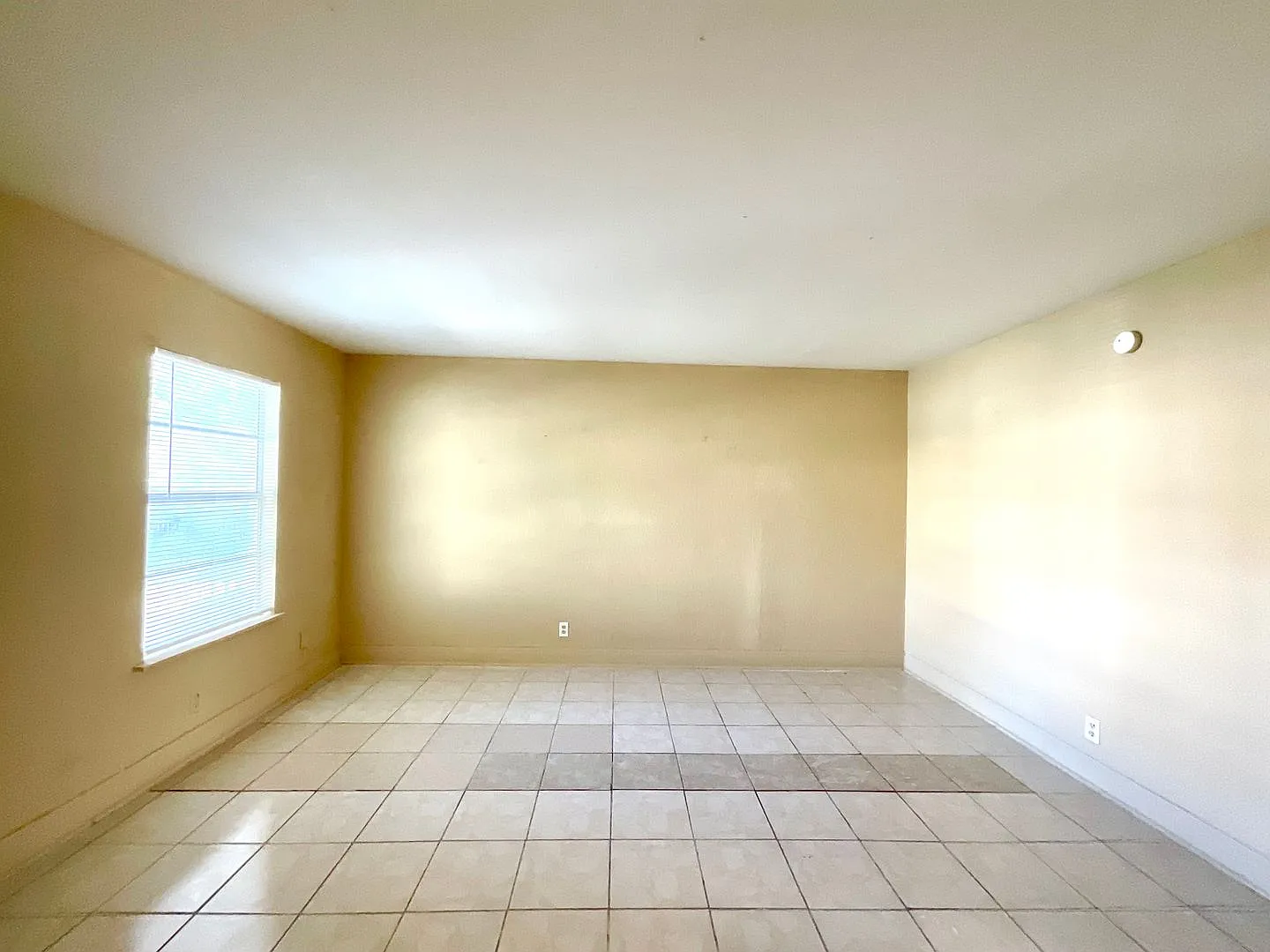 Available NOW! Prime Location 3-Bedroom, 2-Bath Home In Converse!! — Photo 2