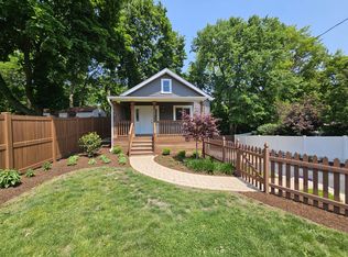 520 State Ave, Saint Charles, IL
