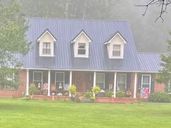 677 Walnut Creek Ln, Point Pleasant, WV 25550