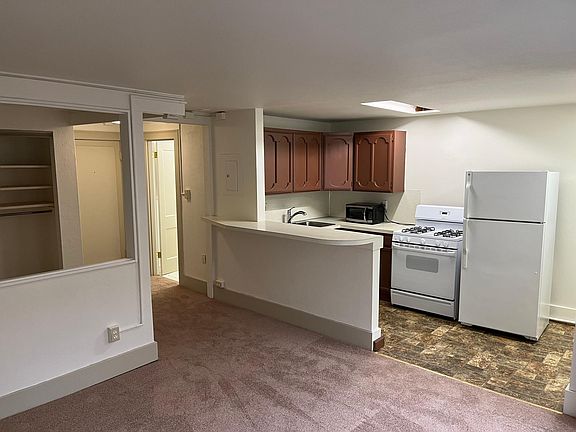 2nd image of 419 E Thomas St APT 204