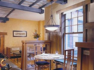 120 N Oak Park Ave APT 328, Oak Park, IL 60301
