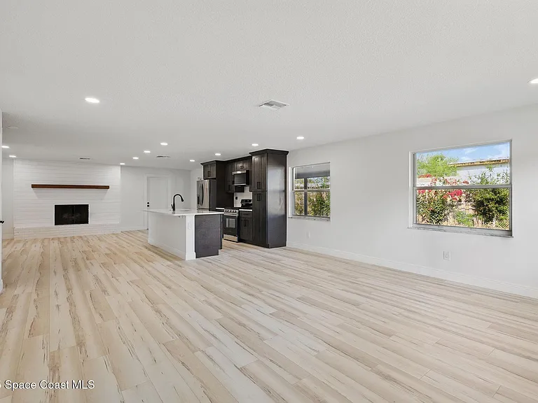 280 Antigua Dr — Photo 5