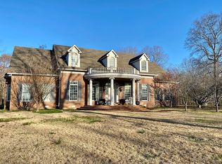 895 Dick Barry Ln, Lexington, TN 38351